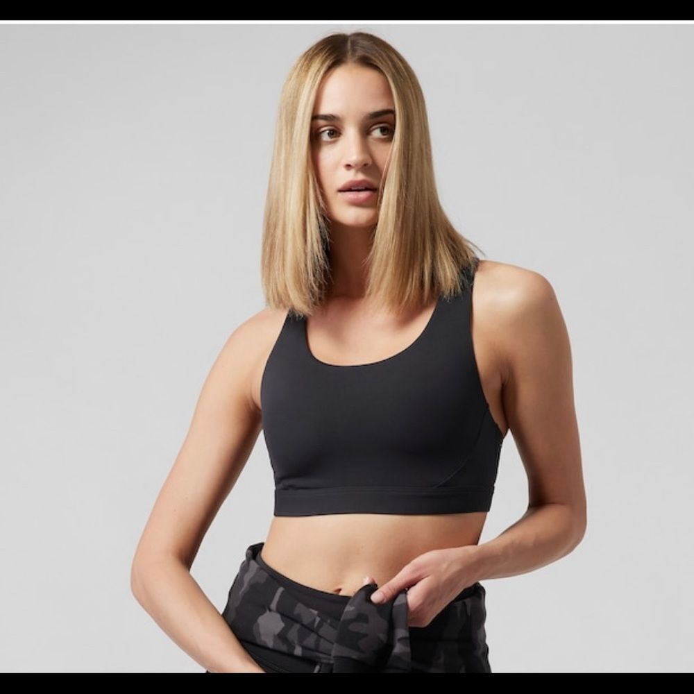NWT Athleta Ultimate Bra A-C.  Black. Medium